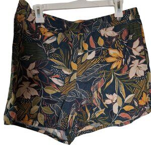 Garnett Hill Size Large Floral Shorts